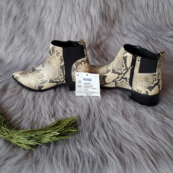 Ladies animal print booties - Picture 4 of 8